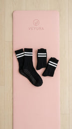 Veyura Yoga Set - Incl. eco anti-slip yogamat met 3 paar yogasokken